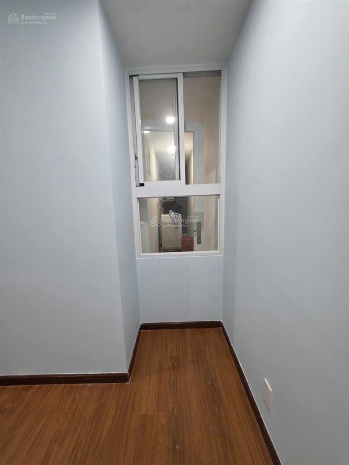 Cho thuê căn hộ samsora 2pn, 2wc giá thuê 5tr/tháng, đầy đủ nội thất, gần làng đại học