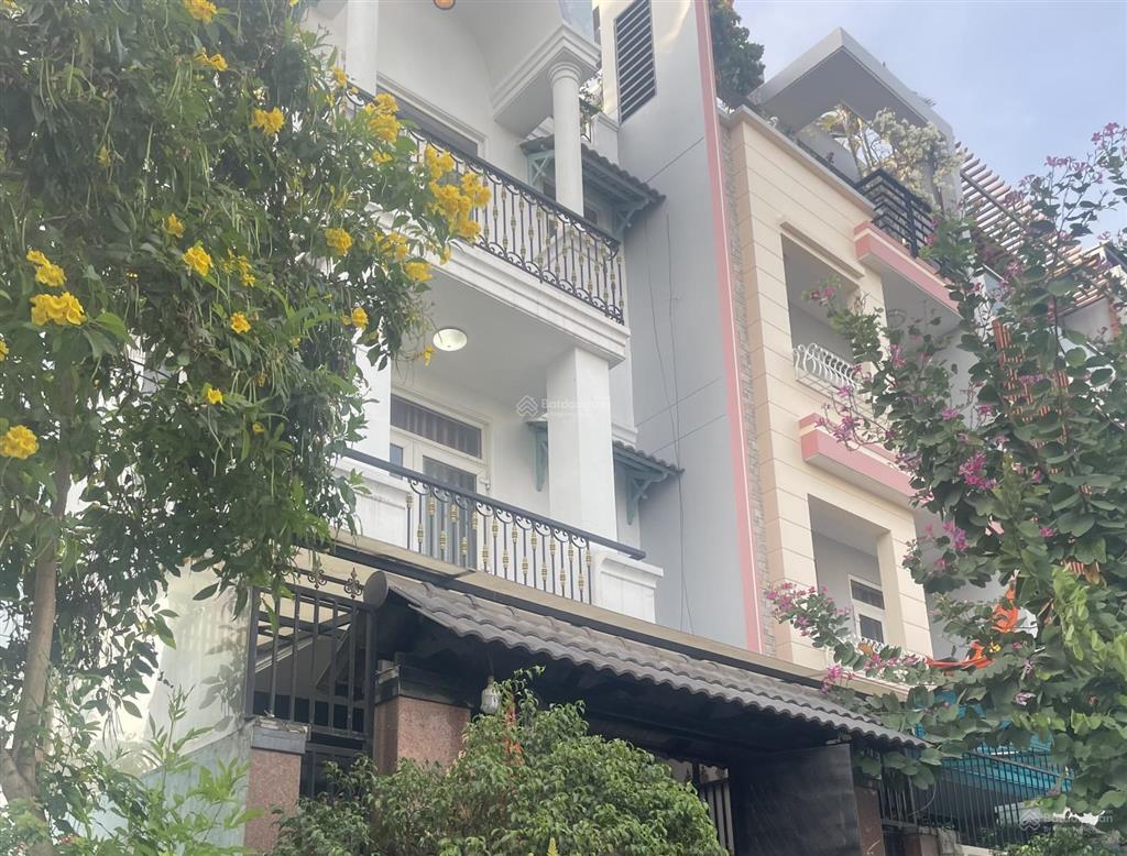 Chính chủ bán nhà mặt tiền tiện mở công ty