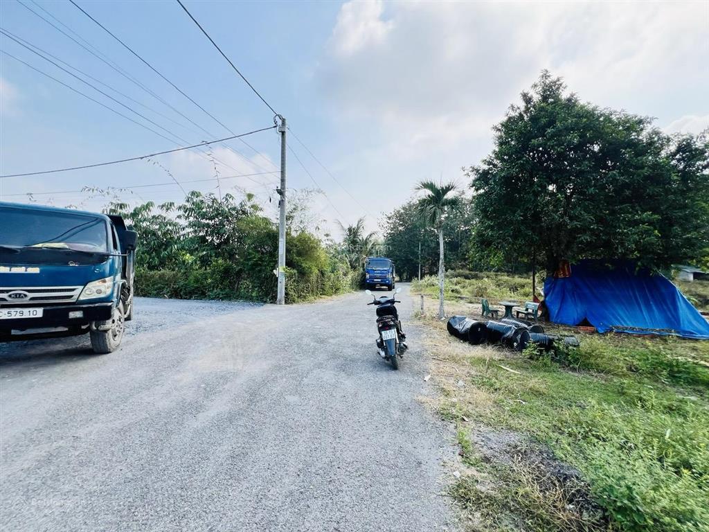 Chính chủ bán lô đất thổ cư góc 2 mt đường nhựa 10m gần đường trung hưng