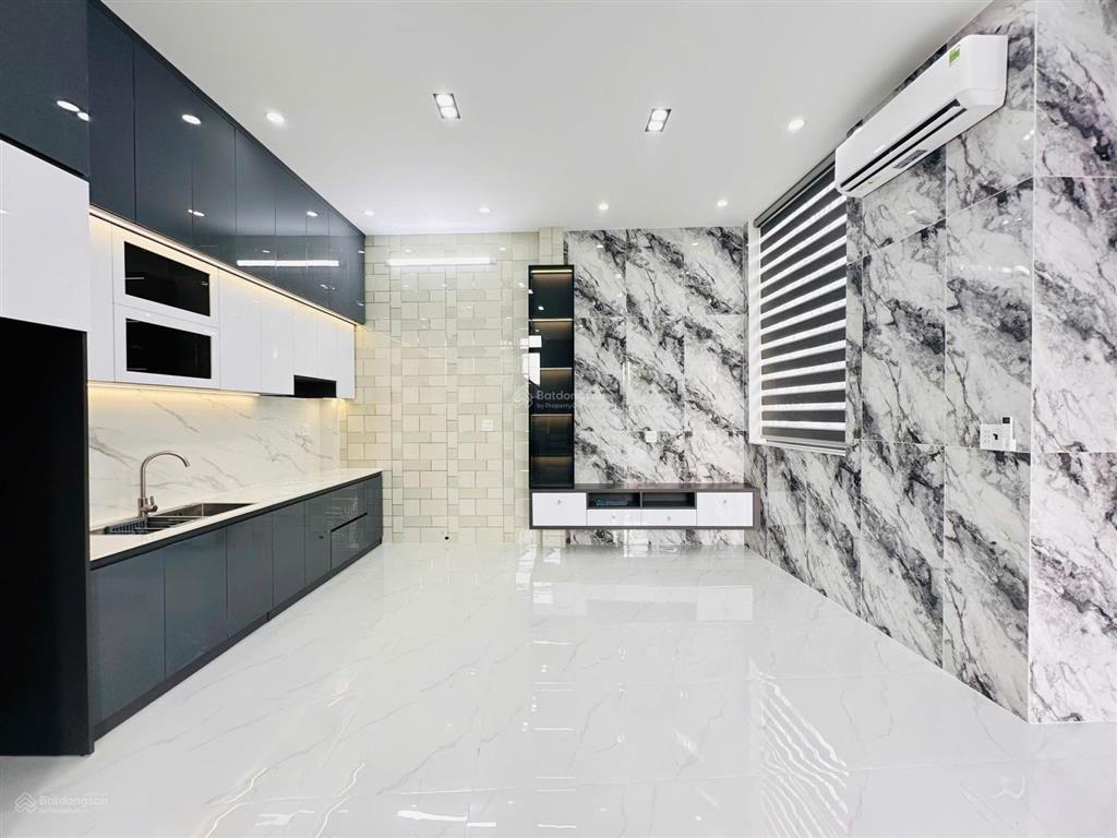 Nhà 1 trệt 1 lầu góc 2 mặt tiền thiết kế hiện đại, pháp lý hoàn công