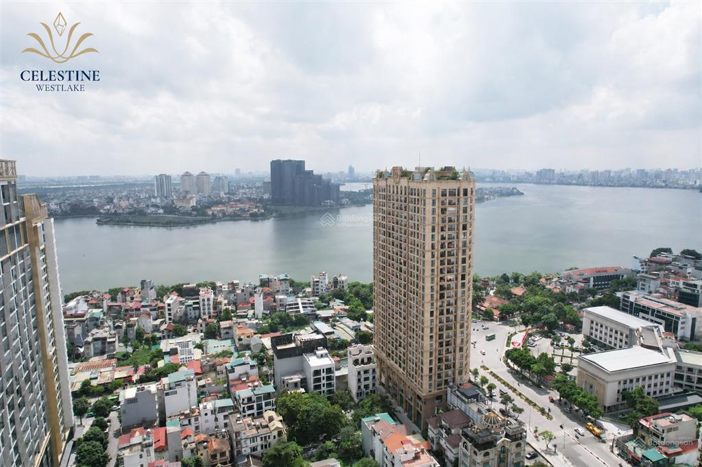 Penthouse 3 tầng  celestine westlake  sẵn 2 slot ô tô  trần 8,5m  view hồ tây  0363 985 ***