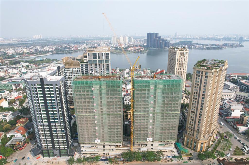 Duplex view hồ tây | celestine westlake  trần cao 8,4m  sẵn slot ô tô  hệ thống cảnh báo bms