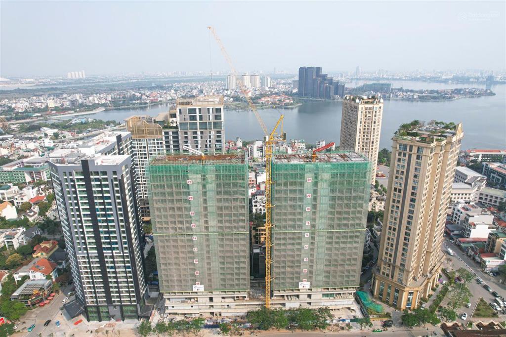Duplex view hồ tây  celestine westlake  trần cao 8.5m  thông tầng  sẵn slot ô tô  0363 985 ***