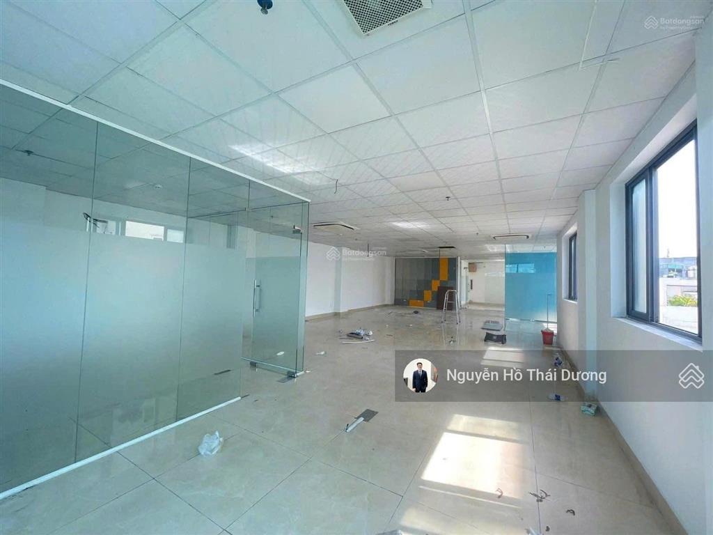Sàn vp 160m2 đẹp sát quận 1 hiếm có. chi phí hợp lý, vị trí kết nối mạnh, tối ưu hiệu suất làm việc