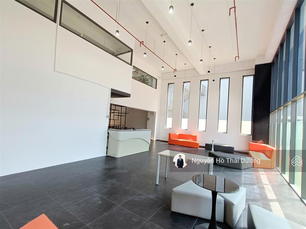 Siêu ưu đãi! mặt bằng tòa nhà 16 tầng giá chỉ bằng vp  287m2 full nội thất, trần, sàn, máy lạnh