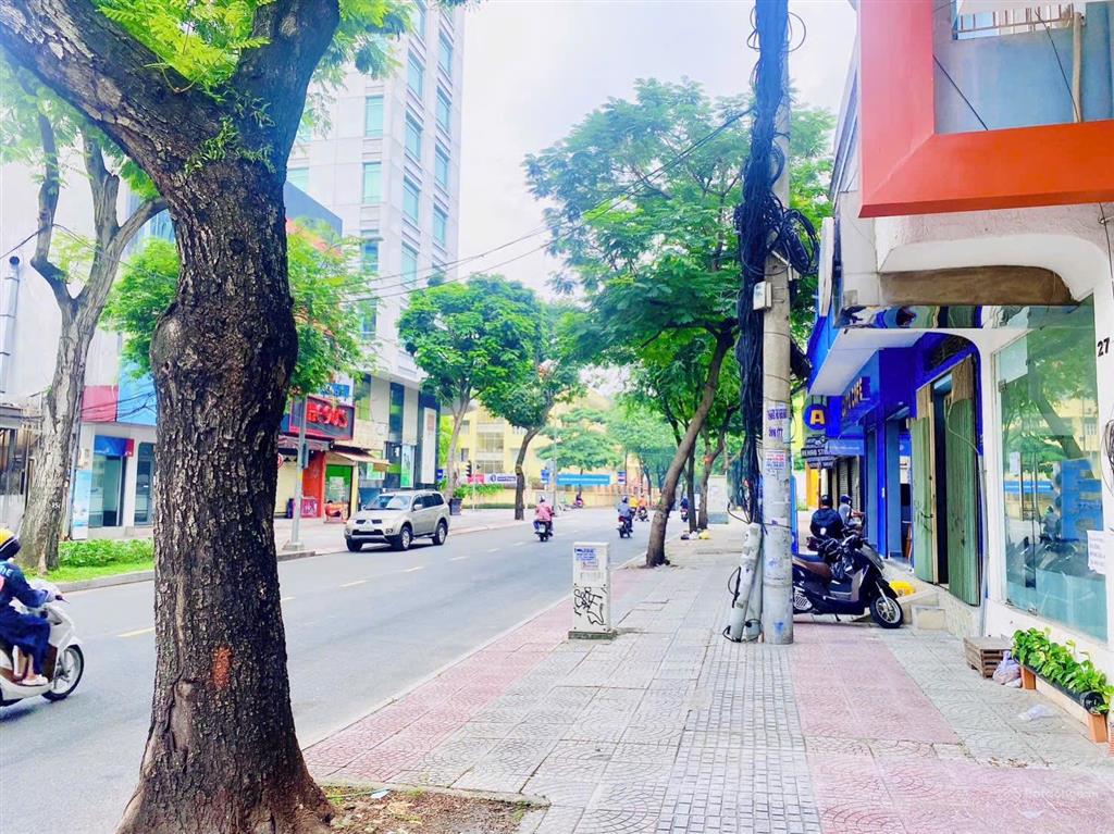Cho thuê toàn bộ toà nhà 2500m2 sàn mặt tiền đường nguyễn bỉnh khiêm, q.1  2 hầm 9 tầng, giá 650tr