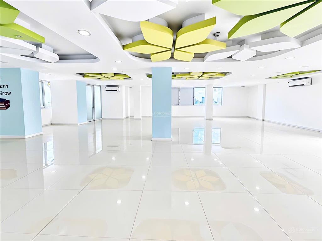 Cho thuê toàn bộ toà nhà vp góc 2mt đường trần nhật duật, q1. 1 hầm 11 tầng,3000m2 sàn,2 thang máy