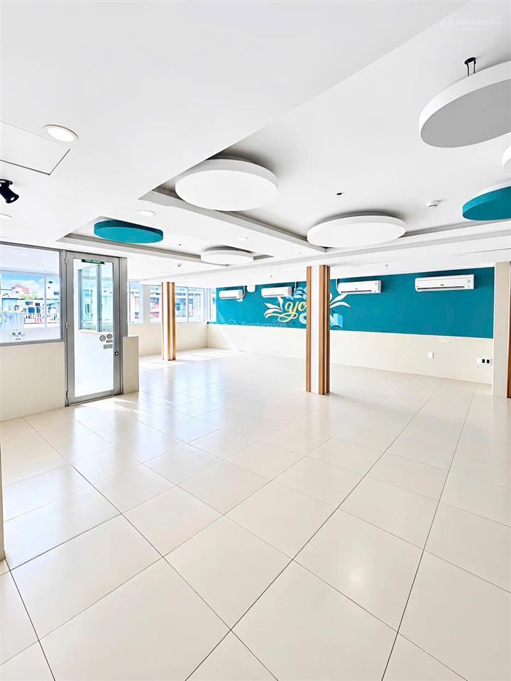 Cho thuê toàn bộ toà nhà vp góc 2mt đường trần nhật duật, q1. 1 hầm 11 tầng,3000m2 sàn,2 thang máy