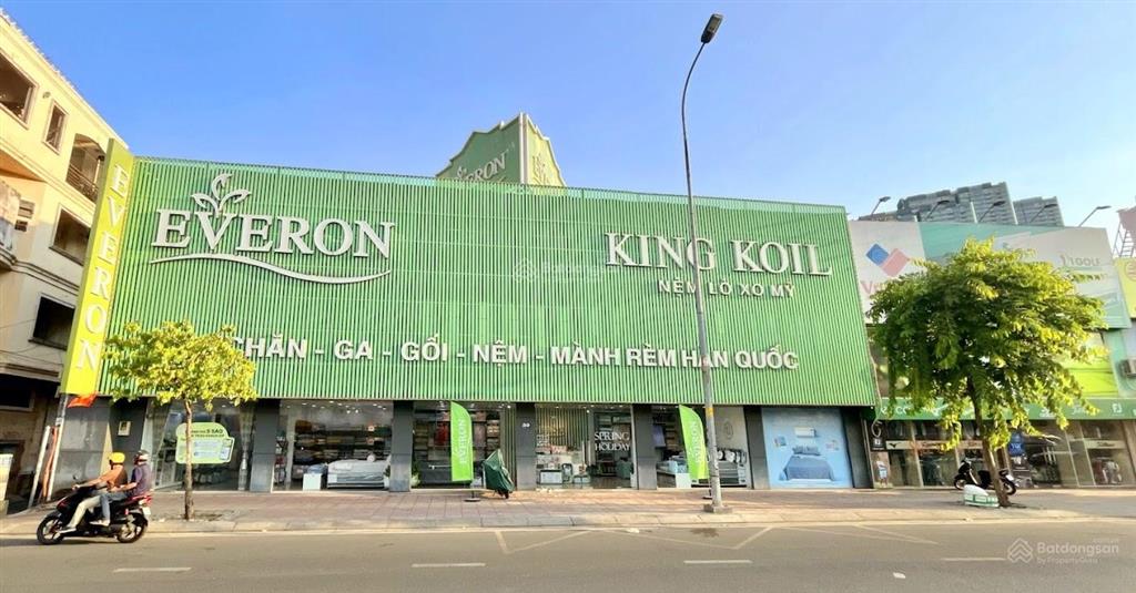 Cho thuê nhà mặt tiền đường nguyễn hữu cảnh, phường 22, quận bình thạnh. dt 30x60m. dt 2.000m2