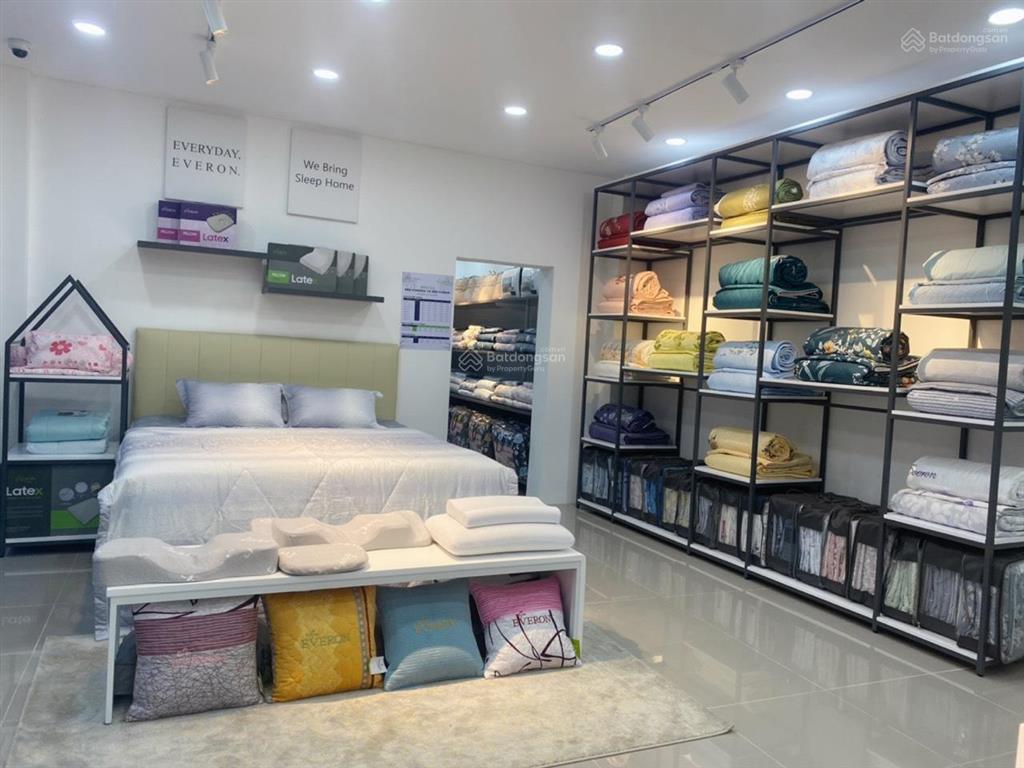 Cho thuê nhà mặt tiền đường nguyễn hữu cảnh, phường 22, quận bình thạnh. dt 30x60m. dt 2.000m2