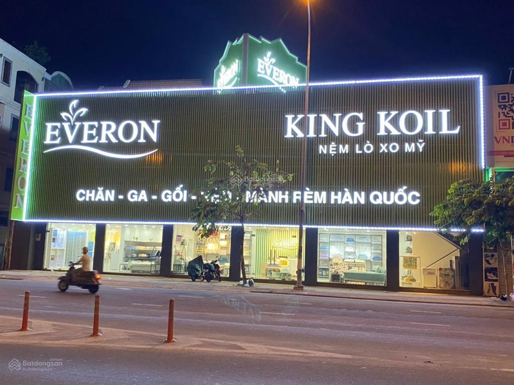 Cho thuê nhà mặt tiền đường nguyễn hữu cảnh, phường 22, quận bình thạnh. dt 30x60m. dt 2.000m2