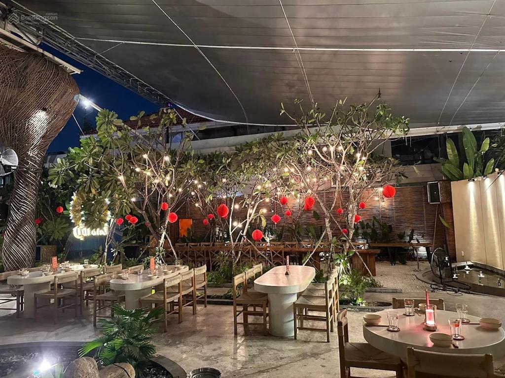 Cho thuê mặt bằng kinh doanh đường quốc hương, thảo điền, quận 2. dt 18x30m, cn 215m2