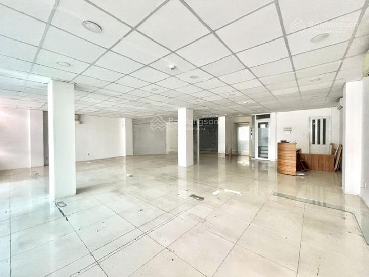 Cho thuê nhà mặt tiền lê quý đôn, quận 3. dt 12x30m. 1 trệt 1 lầu. dtsd 1.600m2