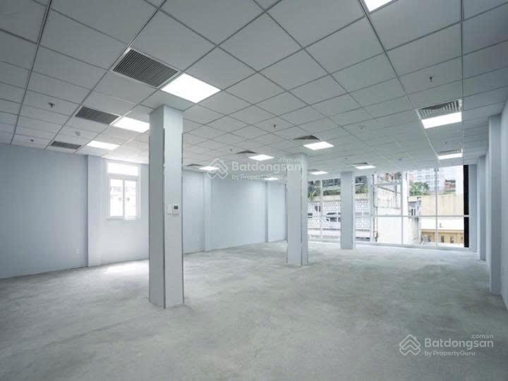 Cho thuê tòa nhà văn phòng hai bà trưng, quận 3. dt 15x25m