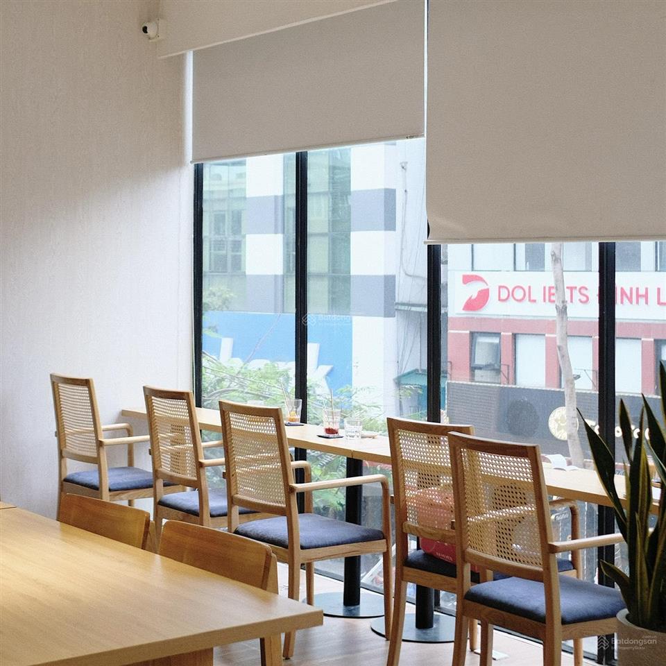 Cho thuê nhà mặt tiền hai bà trưng, bến nghé, quận 1. dt 8x25m. 1 trệt
