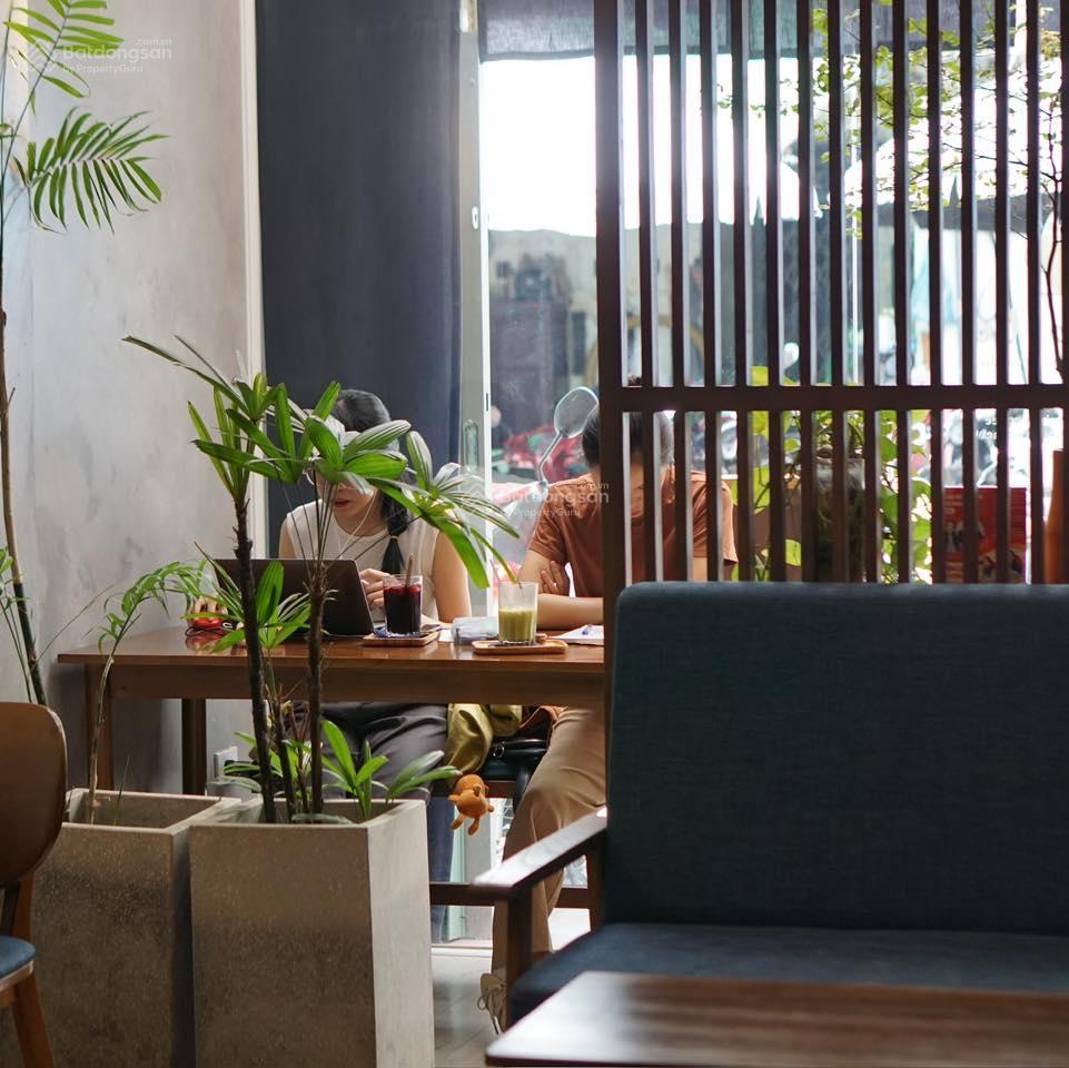 Cho thuê nhà mặt tiền hai bà trưng, bến nghé, quận 1. dt 8x25m. 1 trệt