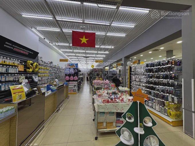 Cho thuê nhà mặt tiền nguyễn thị thập, phường tân phú, quận 7