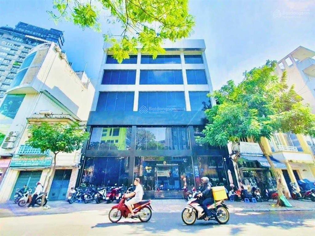 Cho thuê nhà mặt tiền hàm nghi, quận 1. dt 8x30m. hầm trệt 4 lầu. dtsd 875m2