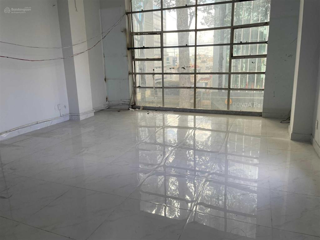 Cho thuê nhà mặt tiền hàm nghi, quận 1. dt 8x30m. hầm trệt 4 lầu. dtsd 875m2