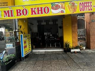 Sang quán cà phê, bò kho Mặt tiền, số 19 trương định. Diện tích 4,5x15 Giá thuê 8tr/tháng