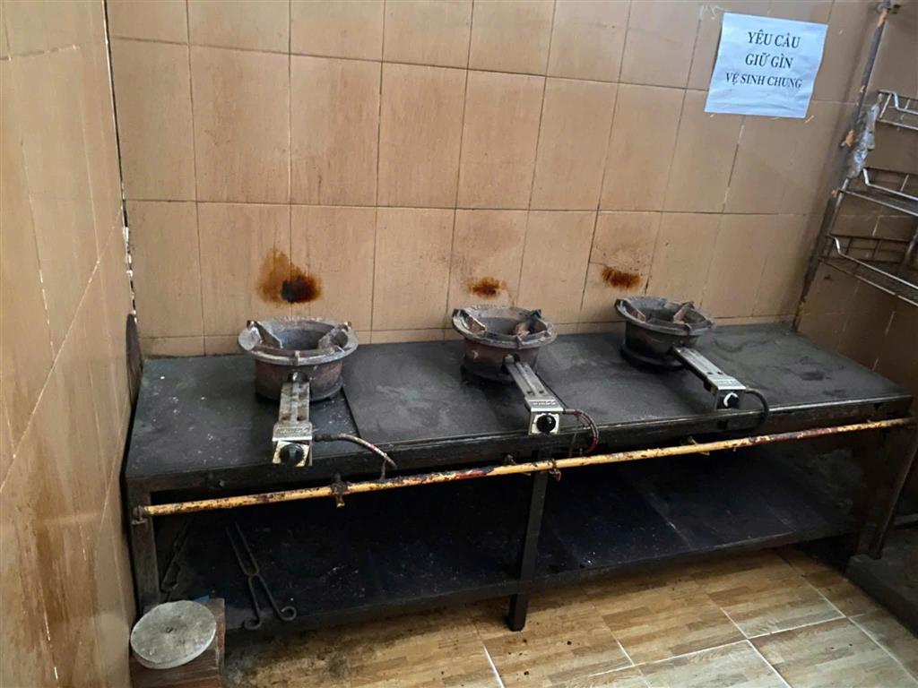 SANG NHƯỢNG QUÁN ĂN KHU VỰC GẦN TRƯỜNG ĐẠI HỌC CẦN THƠ Do không có thời gian quản lý