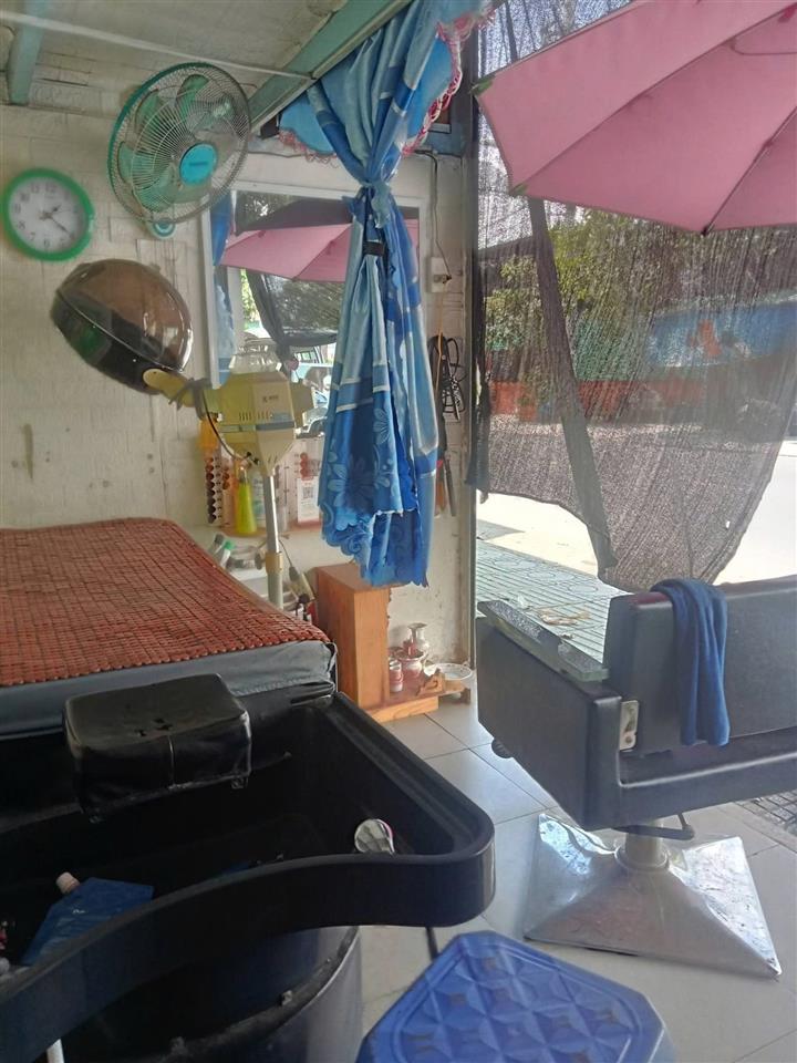 Cần sang nhượng tiệm nail và gội đầu đang hoạt động ổn định trên đường Bùi Thị Lùng, Hóc