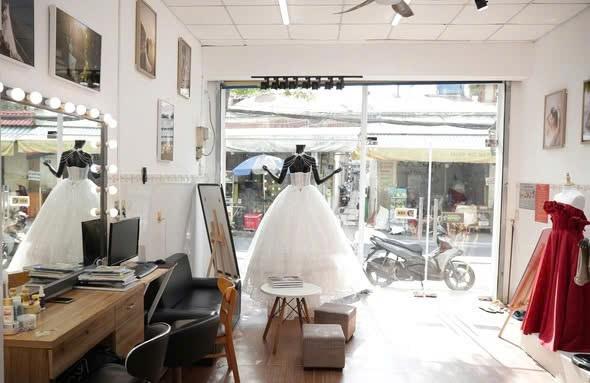 Do bận việc gia đình không có người quản lý, mình cần sang nhượng lại toàn bộ Studio áo