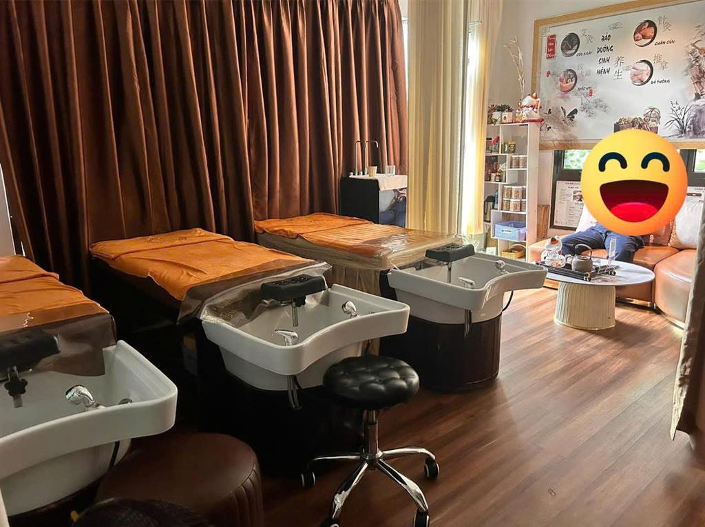 SANG NHƯỢNG SPA HOẠT ĐỘNG ỔN ĐỊNH – VỊ TRÍ ĐẸP – VÀO LÀ KINH DOANH NGAY – QUẬN 7, TP.HCM