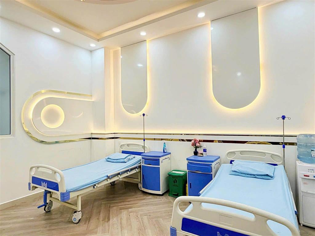 Mở rộng quy mô sang cơ sở mới lớn hơn cần CHUYỂN NHƯỢNG CƠ SỞ CHĂM SÓC SẮC ĐẸP & MẶT BẰNG
