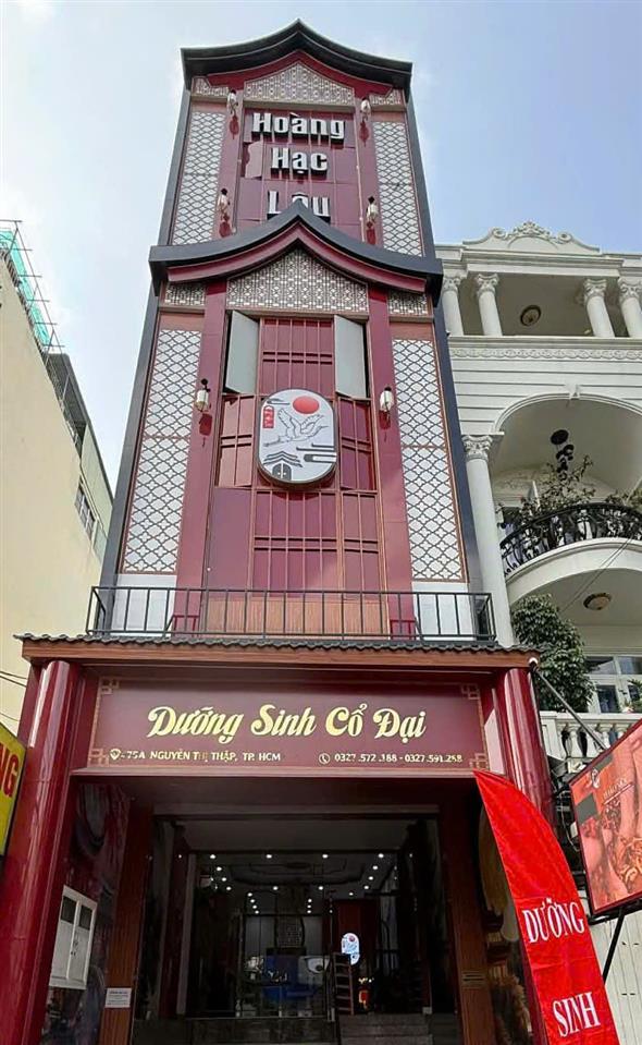SANG NHƯỢNG CƠ SỞ SPA / MẶT BẰNG KINH DOANH SẦM UẤT – Q.7 Vị trí đắt giá: Trục đường