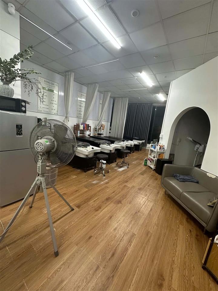 Sang nhượng TIỆM NAIL – MI – GỘI ĐẦU – TRIỆT LÔNG  full đồ, đầy đủ trang thiết bị, nhận