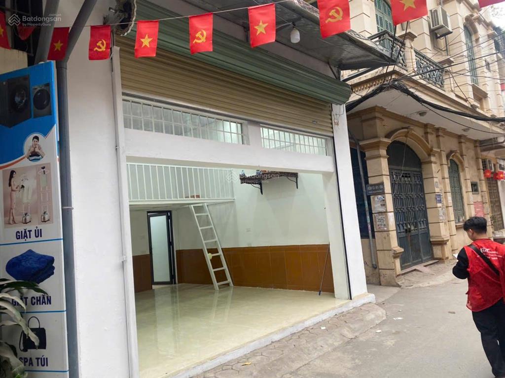 Chính chủ cho thuê nhà cấp 4, vừa kinh doanh vừa ở, gần mặt phố hoa bằng