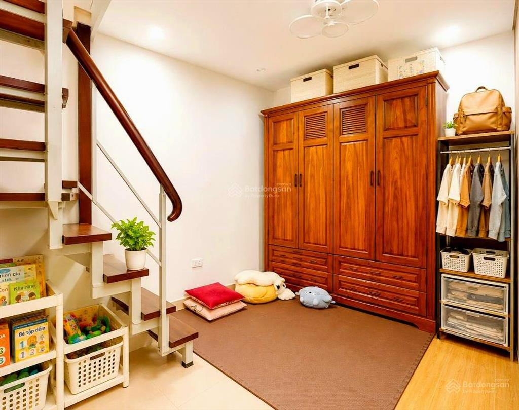 Lý nam đế, hoàn kiếm (tầng 2 + 3) 60m2 x 3 ngủ, 4,68 tỷ, nơi bình an trở về
