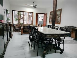 Bán biệt thự 27 thạch thị thanh. dt 10x23m, 3 lầu có hồ bơi. giá 125 tỷ thương lượng