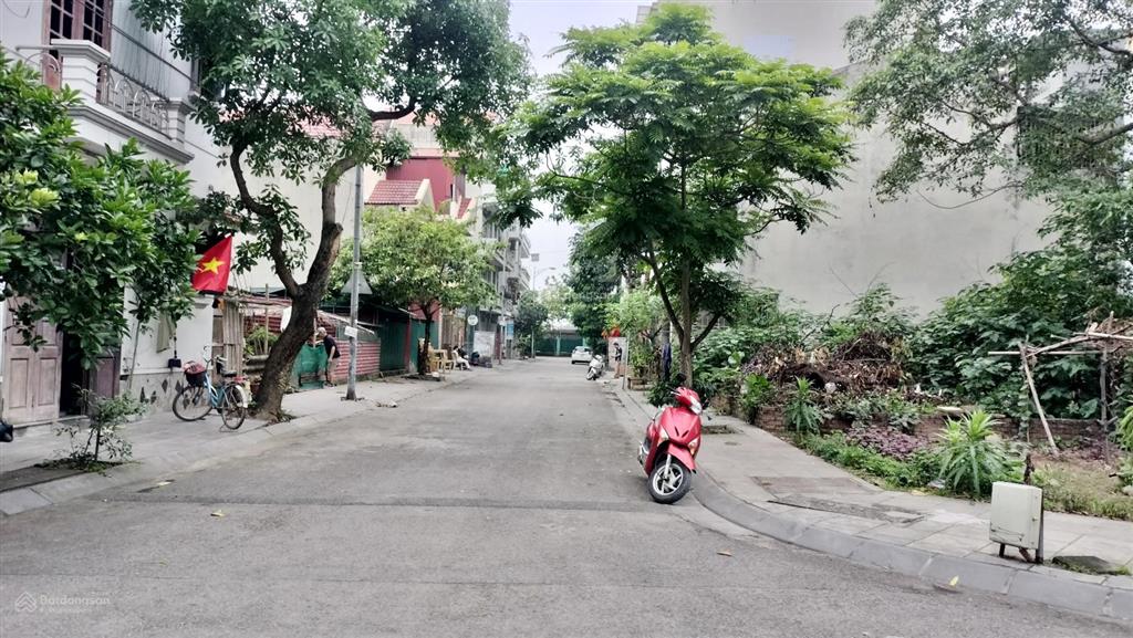 Bán đất phân lô thanh am đặng vũ hỷ, 75m2 thửa a4, mt gần 6m, vỉa hè, 3 ôtô tránh, kinh doanh tốt