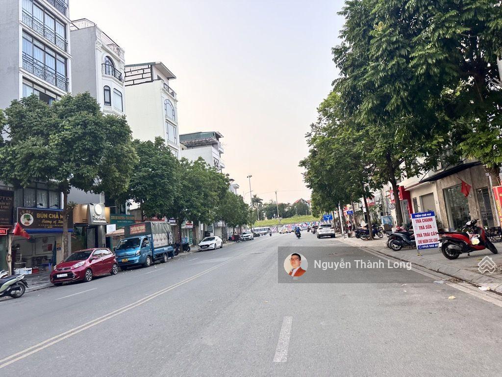 Đất hiếm phố gia thượng ngọc thụy, mt gần 8m, ô tô tránh thông. gần trường pháp, kđt khai sơn city.