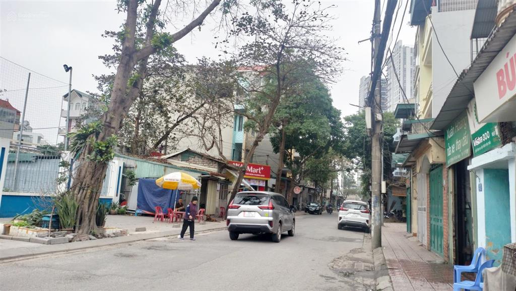 Bán đất lý sơn nam đuống, 7 chỗ thông, mt gần 6m, kích thước hoàn hảo, kề mặt phố, cầu đông trù