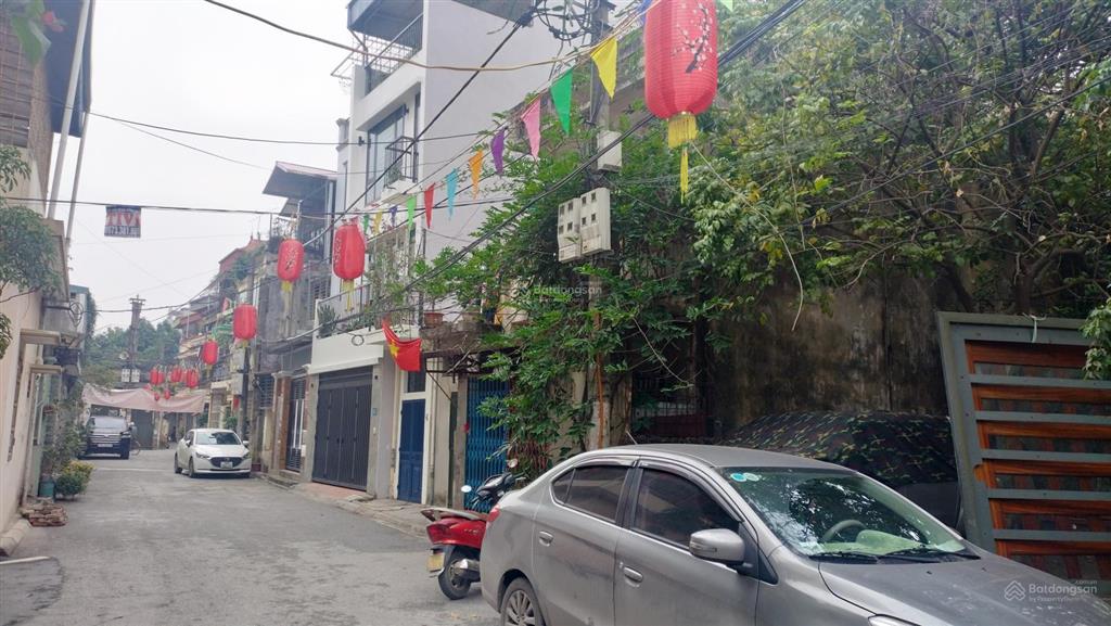 Bán đất lý sơn nam đuống, 7 chỗ thông, mt gần 6m, kích thước hoàn hảo, kề mặt phố, cầu đông trù