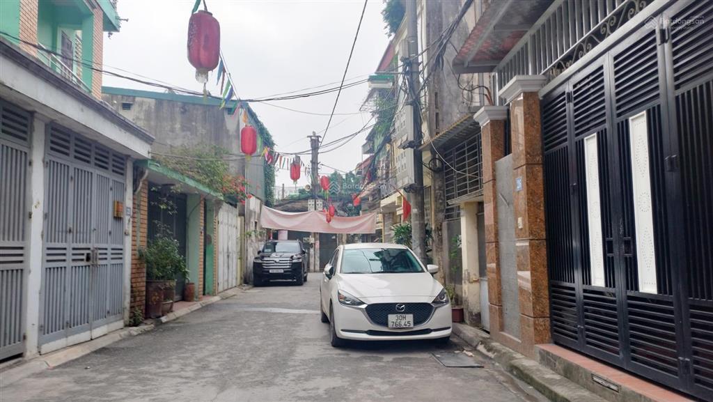 Bán đất lý sơn nam đuống, 7 chỗ thông, mt gần 6m, kích thước hoàn hảo, kề mặt phố, cầu đông trù