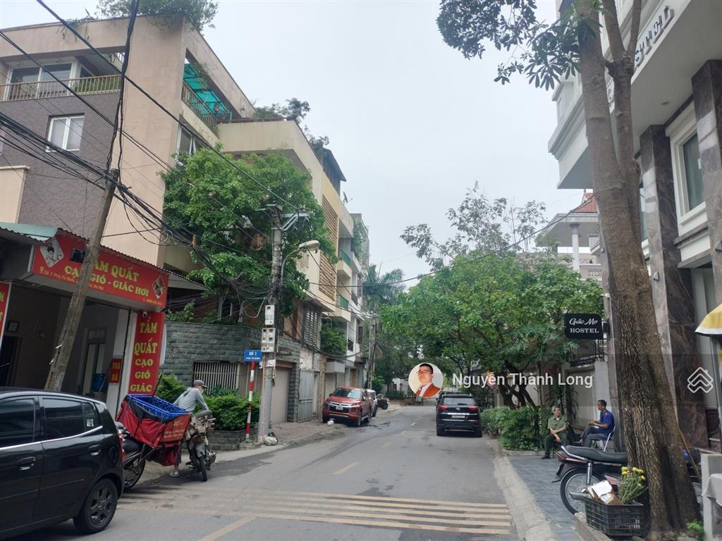 Đẳng cấp khác biệt. đất mặt phố, vỉa hè cổ linh  tư đình. mặt tiền bề thế, nở hậu, kinh doanh tốt