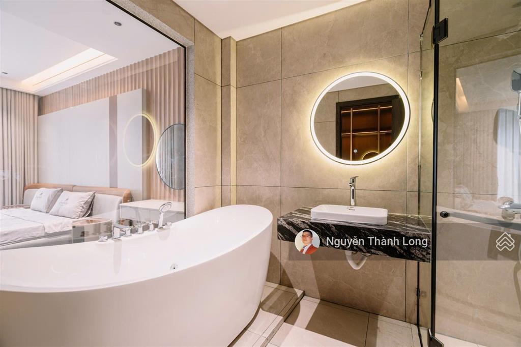 Nhà gara 2 ô tô, 75m2 7 tầng thang máy, giá tốt ở ngọc lâm, cạnh hồ tai trâu, gần mipec long biên