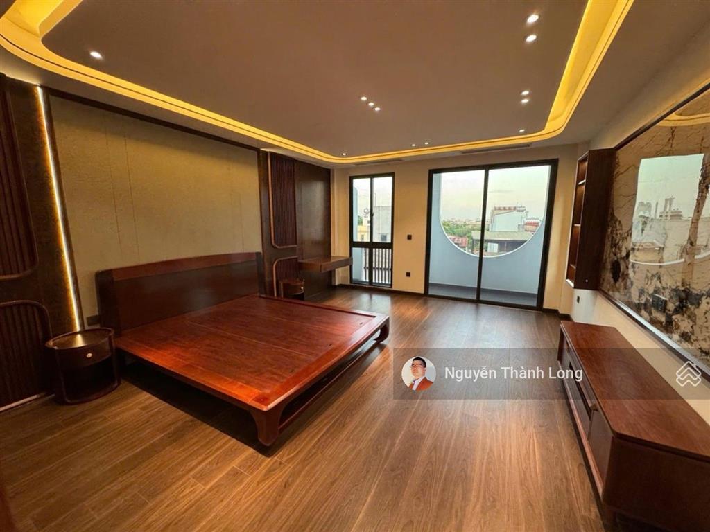 Nhà gara 2 ô tô, 75m2 7 tầng thang máy, giá tốt ở ngọc lâm, cạnh hồ tai trâu, gần mipec long biên