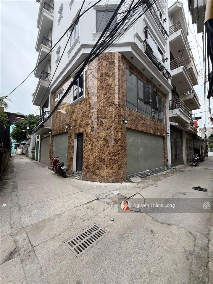 Căn góc 7 tầng thang máy, nội thất xịn, gara ôtô rộng, đường thông, ngay bên cạnh trường việt pháp