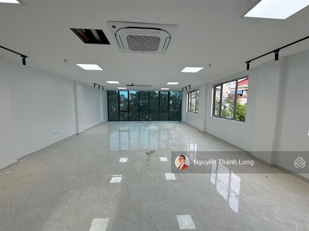 Tòa nhà mặt vườn hoa gần cổ linh, thạch bàn, 100m2, 7 tầng, mt 7m, vỉa hè ô tô tránh, ở và kd tốt.