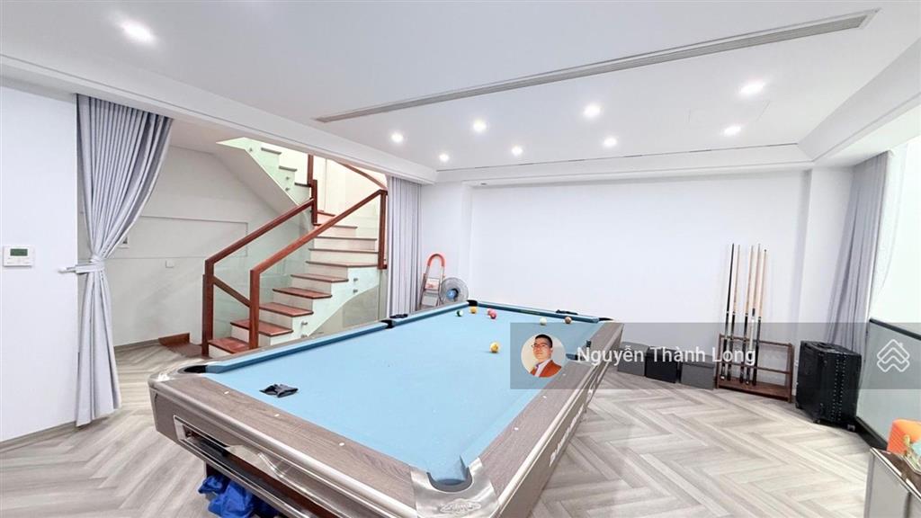 Nhà lộc phát 6 tầng, mặt tiền 6m, 80m2, gara 23 oto, thang máy hiện đại, nội thất xịn xò, thửa a4
