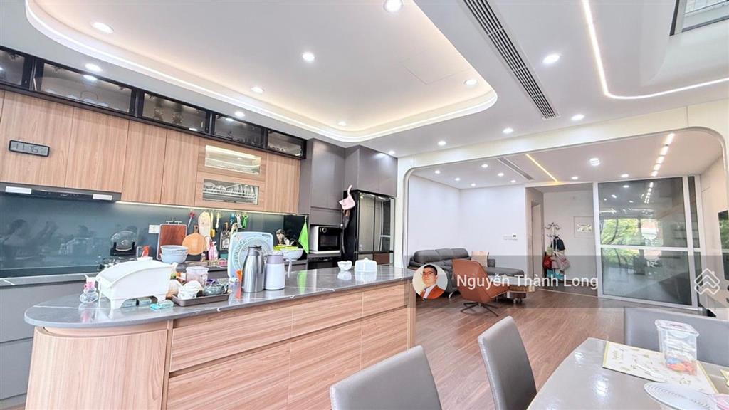 Nhà lộc phát 6 tầng, mặt tiền 6m, 80m2, gara 23 oto, thang máy hiện đại, nội thất xịn xò, thửa a4