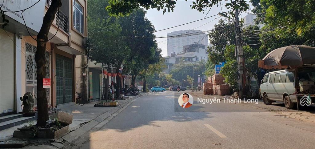 Mặt phố kinh doanh, lô góc cực hiếm, mt hơn 7m, giá tốt. ngay giao cổ linh, đồng dinh, ngọc trì.