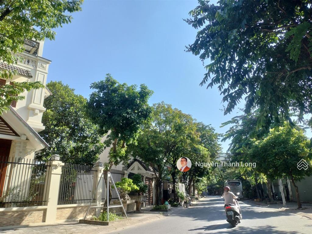Mặt phố kinh doanh, lô góc cực hiếm, mt hơn 7m, giá tốt. ngay giao cổ linh, đồng dinh, ngọc trì.