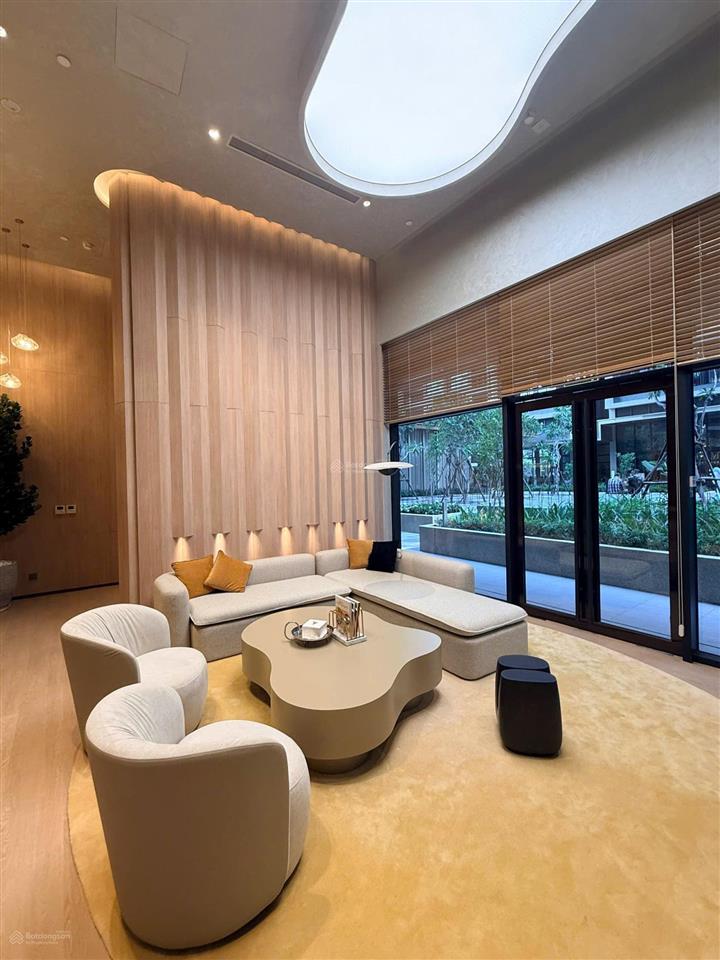 Em oanh cập nhật quỹ căn 1pn  4pn lumi giá tốt từ 3 tỷ.  0937 941 ***