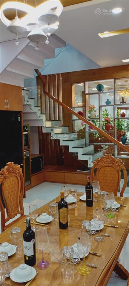 Nhà đẹp trung tâm quận 7, 4 tầng, 80m2, đường lớn, ô tô quay đầu ngủ trong nhà, nhỉnh 8 tỷ